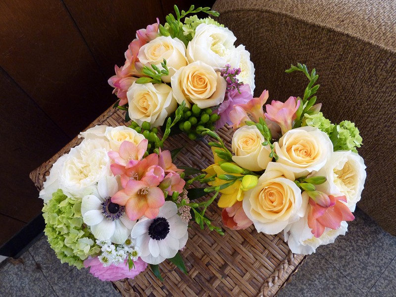bouquets-roses-anemones-467162-1600x1200.jpg