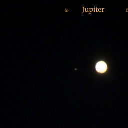 Юпитер со спутниками (плохая фотка, снятая дуриком)